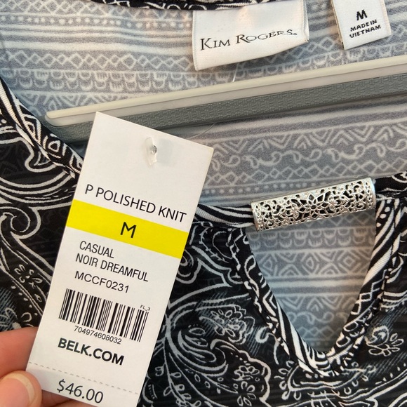 NWT, Kim Rogers, Flowy Sleeveless Black and White Shirt, Size Medium - Picture 11 of 16